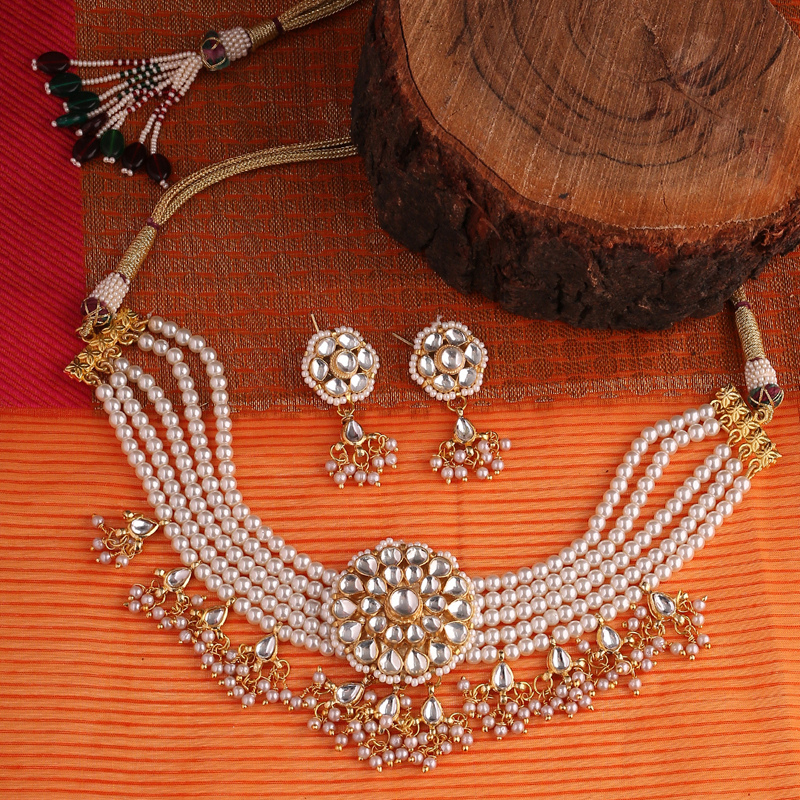 Gold-Plated Pearl beaded Kundan Studded Choker