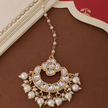 Gold-Plated Kundan Pearls Maangtika