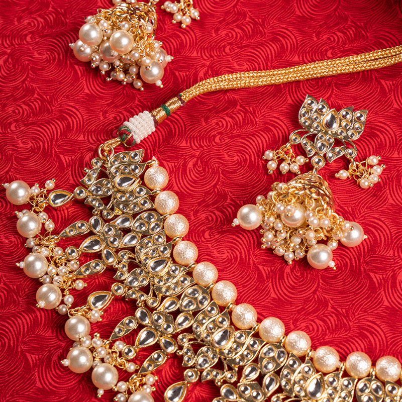 Gold-Plated Bridal Kundan Embellished Choker