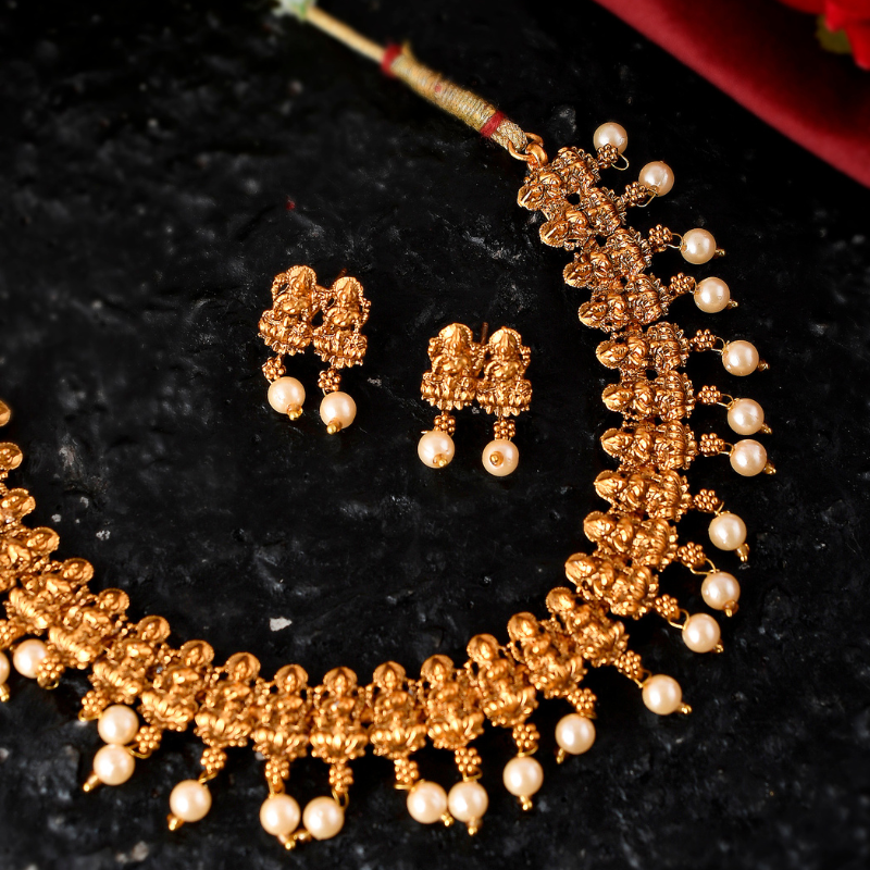 Gold-Plated White Beaded Short Necklace