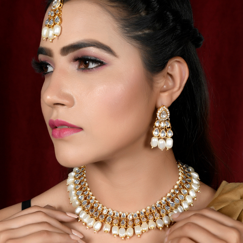 Gold-Plated Kundan Studded Pearl Short Necklace